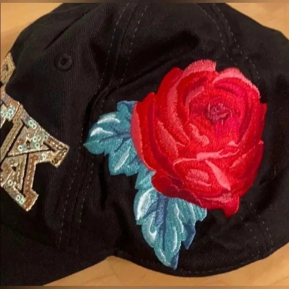 PINK VS ROSES BLING BASEBALL CAP - Picture 2 of 5